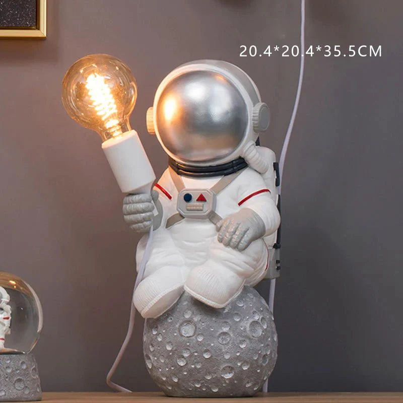 Astronaut Model Night Light Resin Bedside Table Lamp-MinimalisticDecor.com