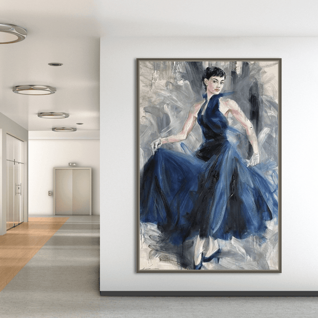 Audrey Hepburn Show Stopper Canvas Wall Art-MinimalisticDecor.com