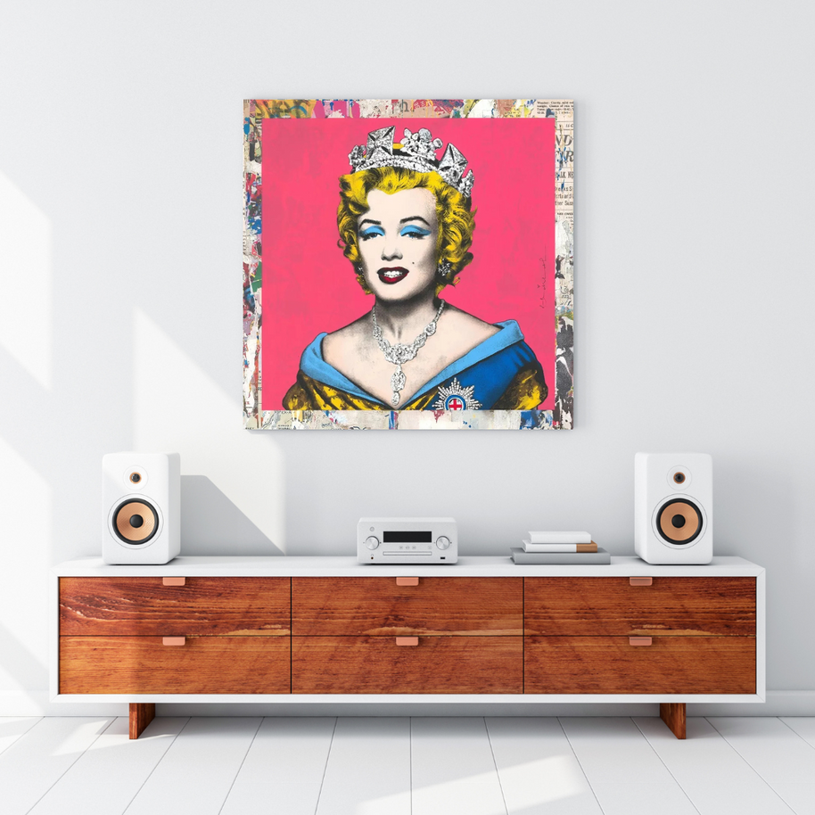 Crowned: Marilyn Pop Art – Perfect Blend of Royalty-MinimalisticDecor.com