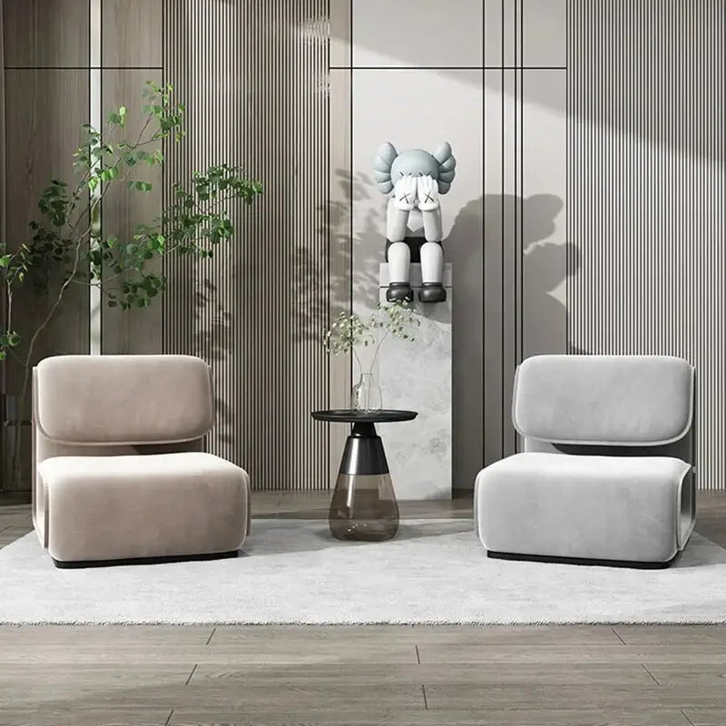 Minimalistic Fluffy Sofa Chair – Exquisite Blend-MinimalisticDecor.com