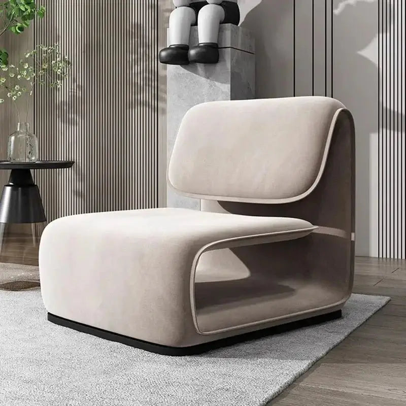 Minimalistic Fluffy Sofa Chair – Exquisite Blend-MinimalisticDecor.com